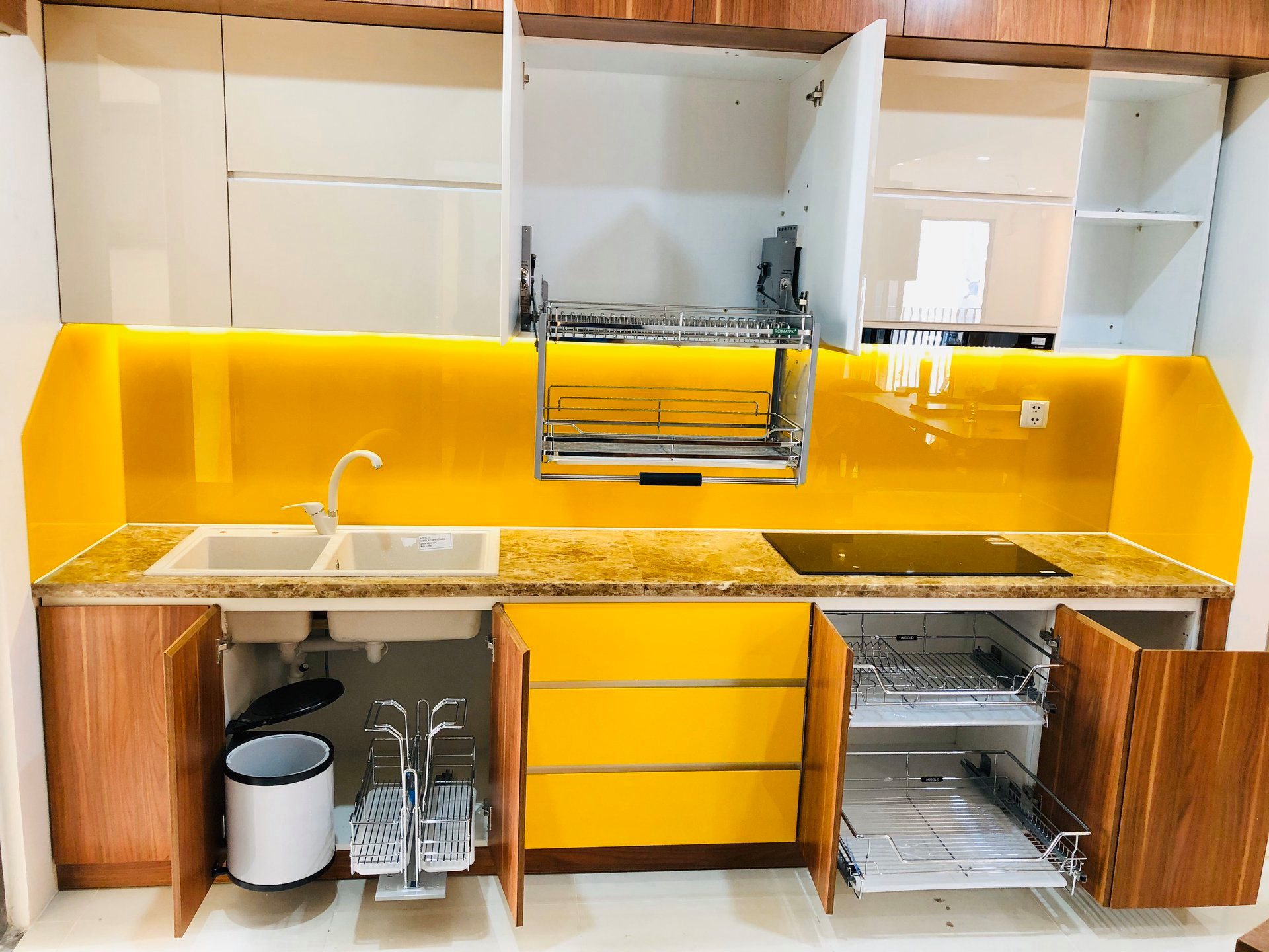 Địa chỉ mua phụ kiện tủ bếp bền đẹp giá tốt tại Hà Nội